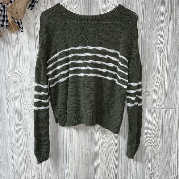 CAbi #5829 Scout Pullover Sweater Sz Small Green White Striped Long Sleeve Boxy - Picture 3 of 5